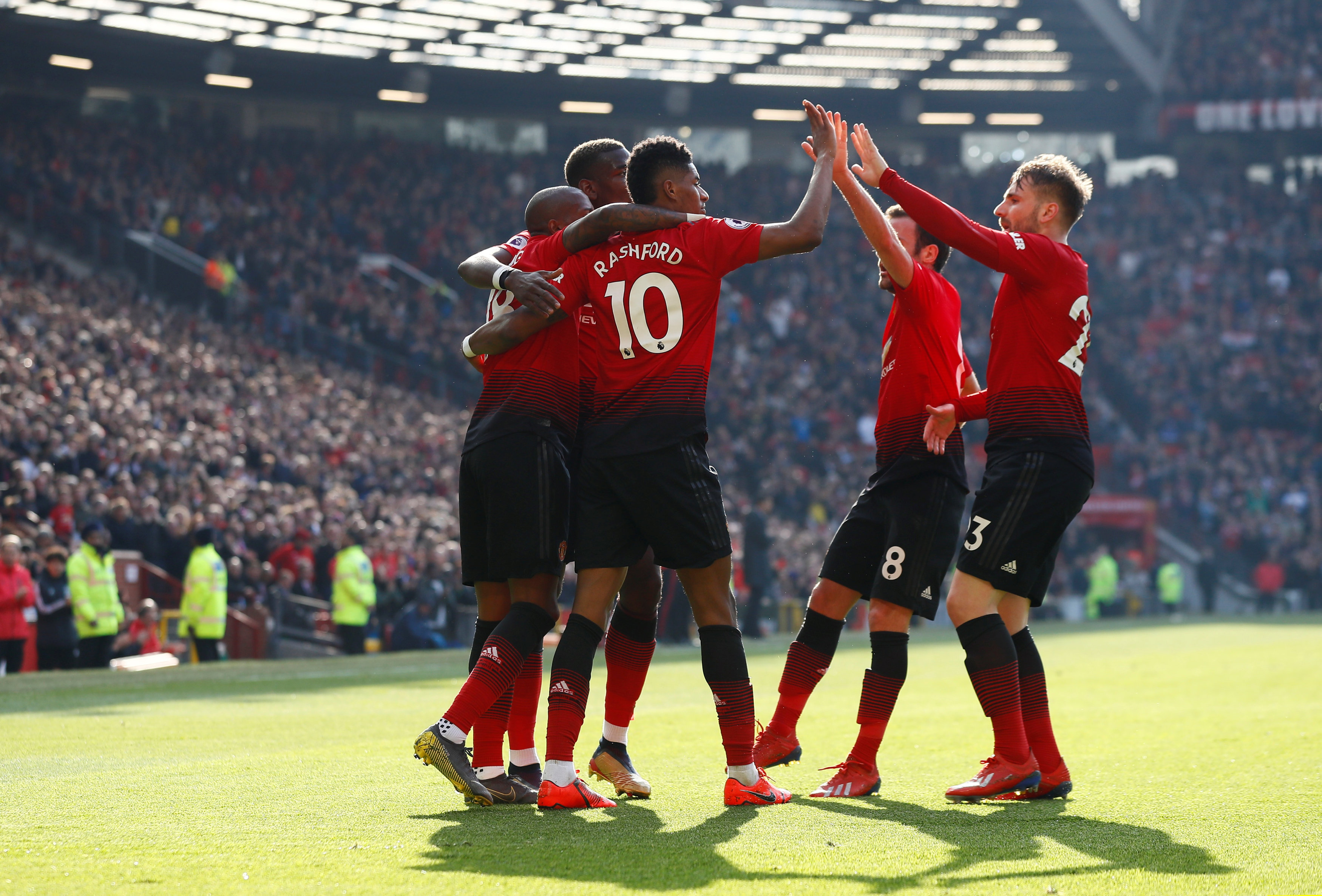 尽管在红魔 尽管在红魔